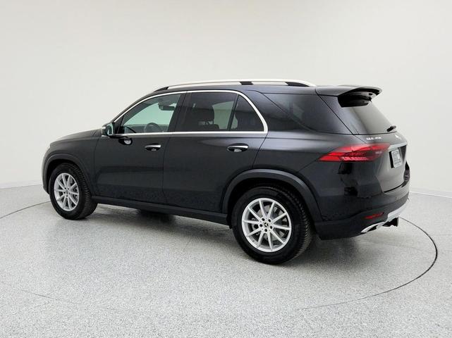 Photo of 2024 Obsidian Black Metallic Mercedes-Benz GLE 450