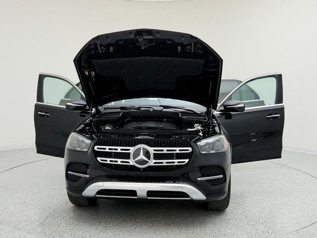 Photo of 2024 Obsidian Black Metallic Mercedes-Benz GLE 450