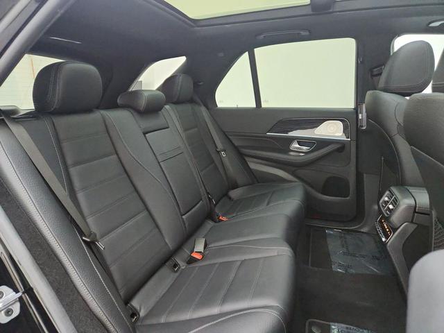Photo of 2024 Obsidian Black Metallic Mercedes-Benz GLE 450