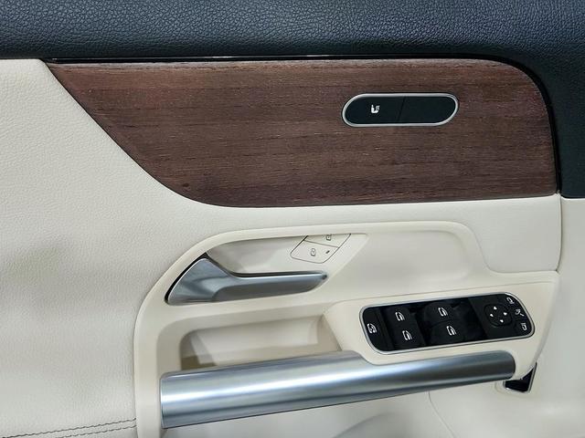 Photo of 2022 Polar White Mercedes-Benz GLA 250