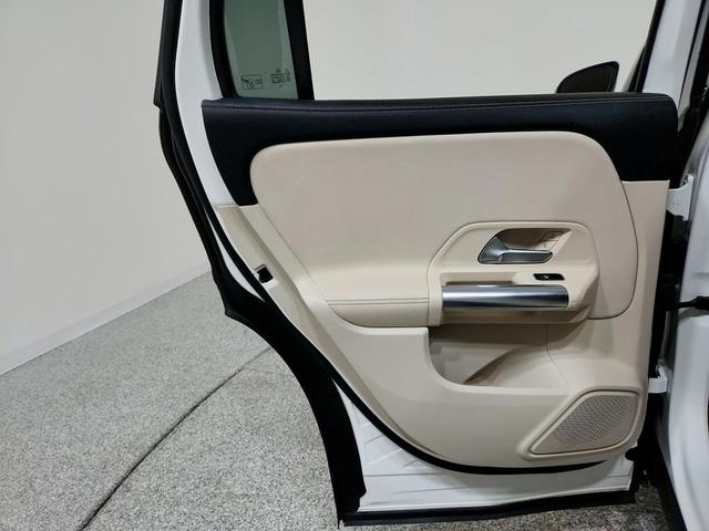 Photo of 2022 Polar White Mercedes-Benz GLA 250