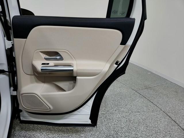 Photo of 2022 Polar White Mercedes-Benz GLA 250