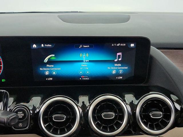 Photo of 2022 Polar White Mercedes-Benz GLA 250