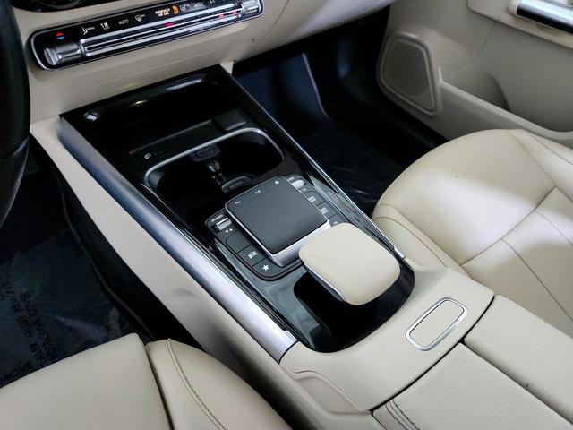 Photo of 2022 Polar White Mercedes-Benz GLA 250