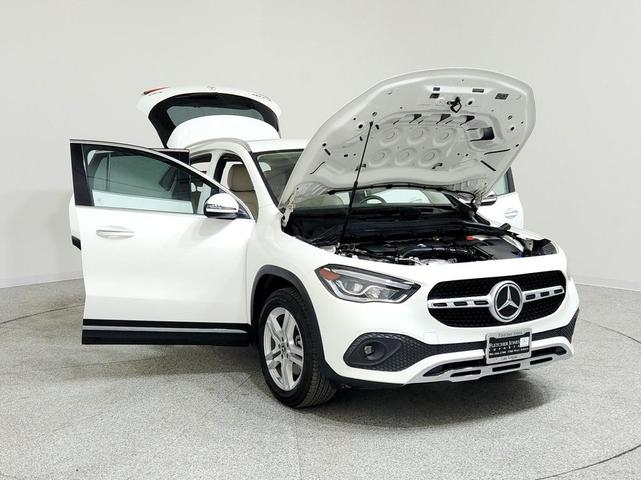 Photo of 2022 Polar White Mercedes-Benz GLA 250