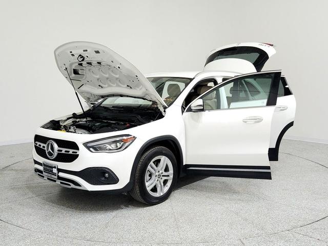 Photo of 2022 Polar White Mercedes-Benz GLA 250