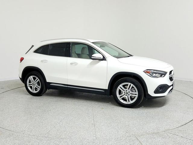 Photo of 2022 Polar White Mercedes-Benz GLA 250