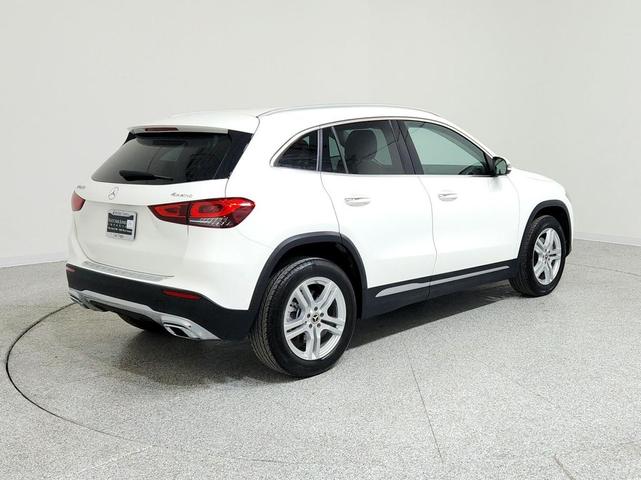 Photo of 2022 Polar White Mercedes-Benz GLA 250