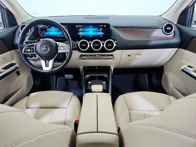 Photo of 2022 Polar White Mercedes-Benz GLA 250