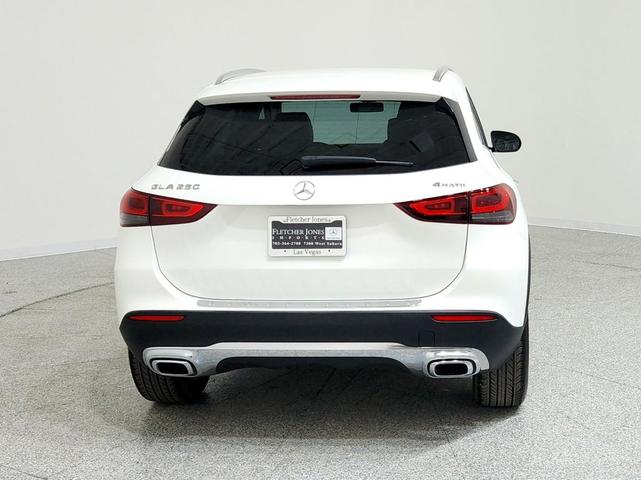 Photo of 2022 Polar White Mercedes-Benz GLA 250