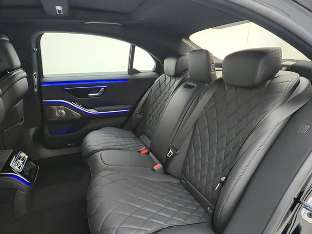 Photo of 2025 Black Mercedes-Benz S-Class