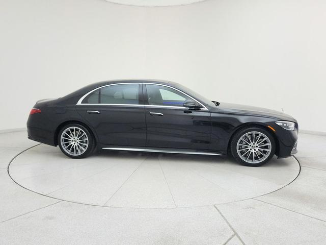 Photo of 2025 Black Mercedes-Benz S-Class