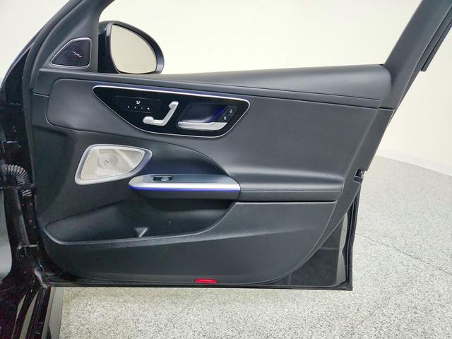 Photo of 2022 Black Mercedes-Benz C-Class