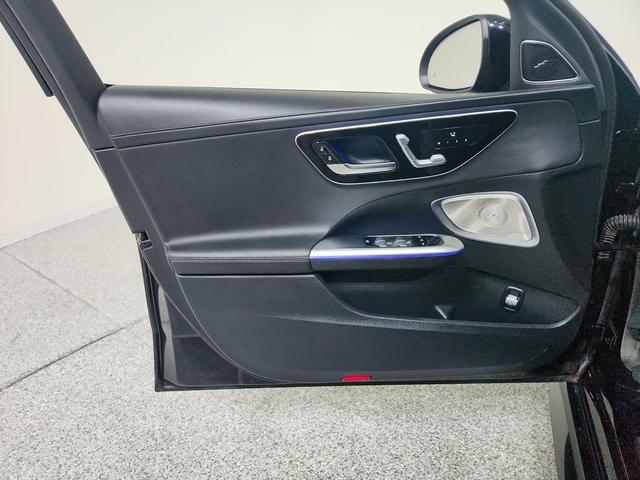 Photo of 2022 Black Mercedes-Benz C-Class