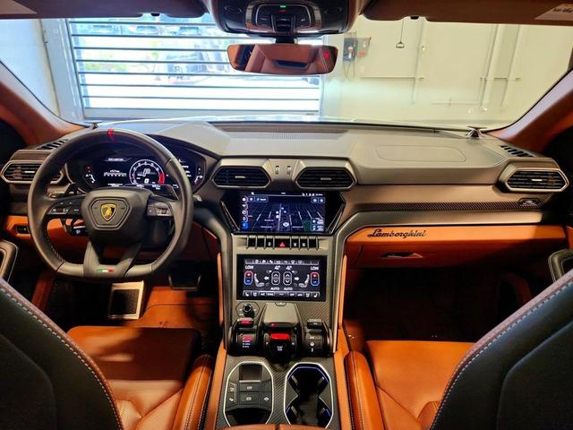 Photo of 2023 MATTE BLACK Lamborghini Urus