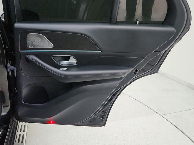 Photo of 2023 Black Mercedes-Benz GLE 350