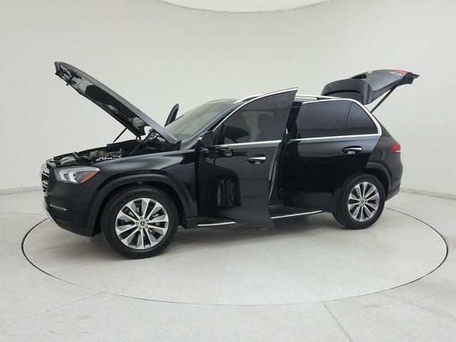 Photo of 2023 Black Mercedes-Benz GLE 350