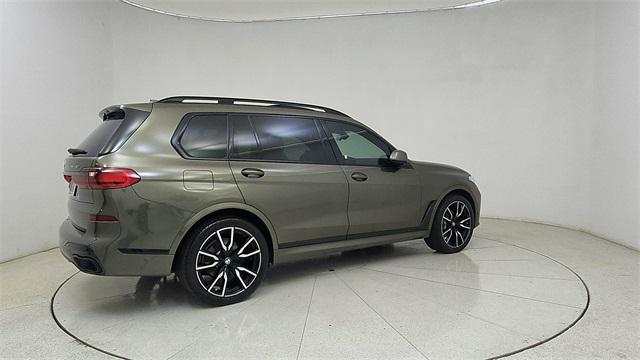 Photo of 2022 Manhattan Green Metallic BMW X7