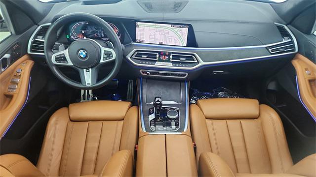 Photo of 2022 Manhattan Green Metallic BMW X7