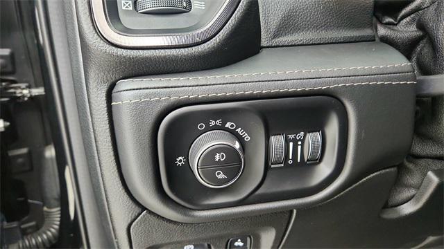 Photo of 2021 Diamond Black Crystal Pearlcoat RAM 1500