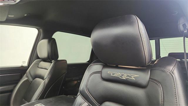 Photo of 2021 Diamond Black Crystal Pearlcoat RAM 1500