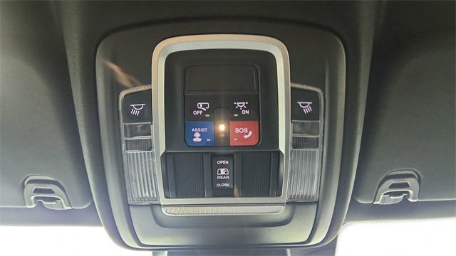 Photo of 2021 Diamond Black Crystal Pearlcoat RAM 1500