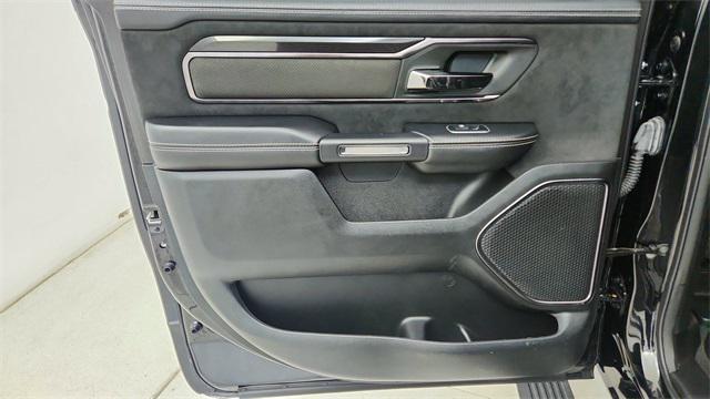 Photo of 2021 Diamond Black Crystal Pearlcoat RAM 1500