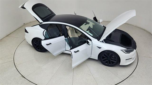 Photo of 2022 Pearl White Multi-Coat Tesla Model S