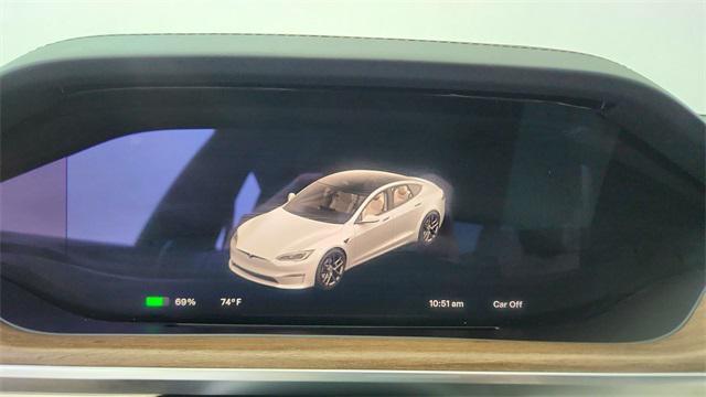 Photo of 2022 Pearl White Multi-Coat Tesla Model S