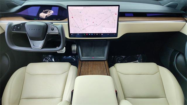 Photo of 2022 Pearl White Multi-Coat Tesla Model S