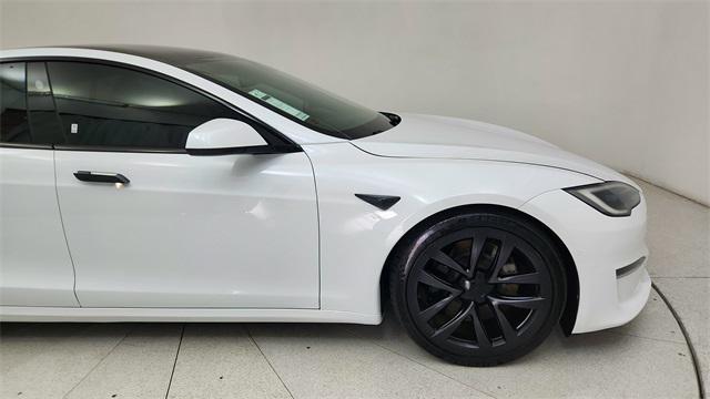 Photo of 2022 Pearl White Multi-Coat Tesla Model S