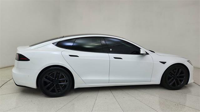 Photo of 2022 Pearl White Multi-Coat Tesla Model S