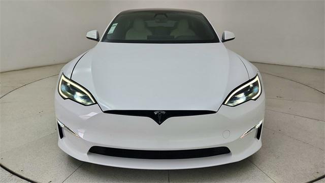 Photo of 2022 Pearl White Multi-Coat Tesla Model S