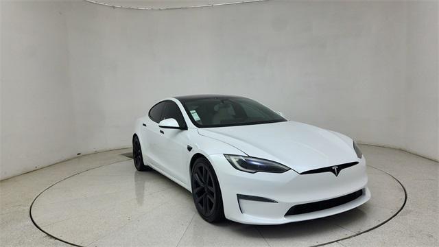 Photo of 2022 Pearl White Multi-Coat Tesla Model S