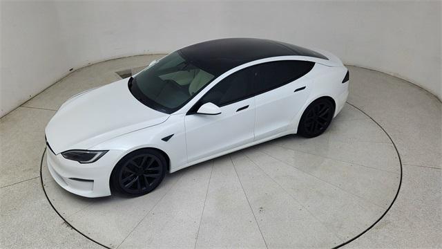 Photo of 2022 Pearl White Multi-Coat Tesla Model S