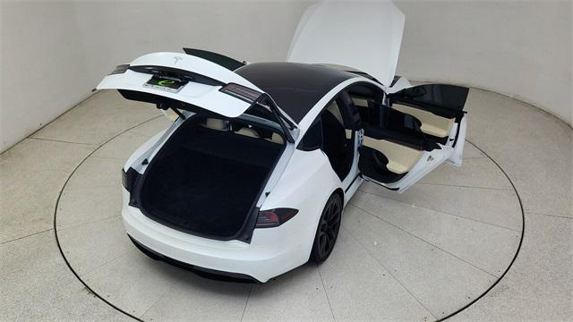 Photo of 2022 Pearl White Multi-Coat Tesla Model S