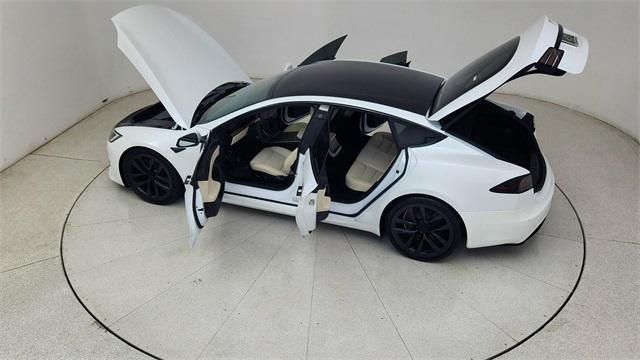 Photo of 2022 Pearl White Multi-Coat Tesla Model S