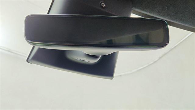 Photo of 2022 Pearl White Multi-Coat Tesla Model S