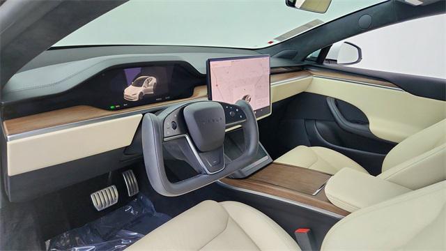 Photo of 2022 Pearl White Multi-Coat Tesla Model S