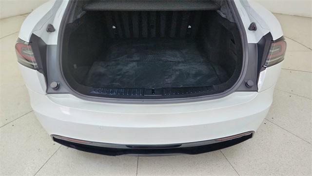 Photo of 2022 Pearl White Multi-Coat Tesla Model S