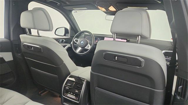 Photo of 2025 Skyscraper Grey Metallic BMW X5 PHEV