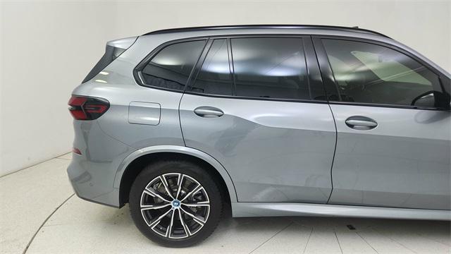 Photo of 2025 Skyscraper Grey Metallic BMW X5 PHEV