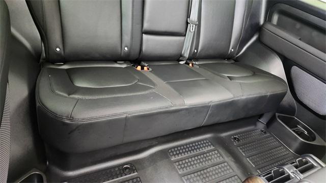 Photo of 2023 Gray Land Rover Defender