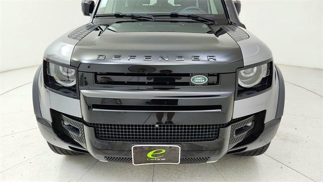Photo of 2023 Gray Land Rover Defender