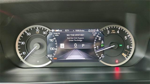 Photo of 2023 Gray Land Rover Defender