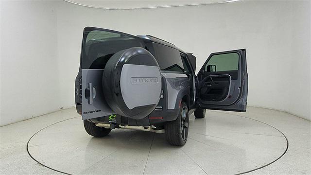 Photo of 2023 Gray Land Rover Defender
