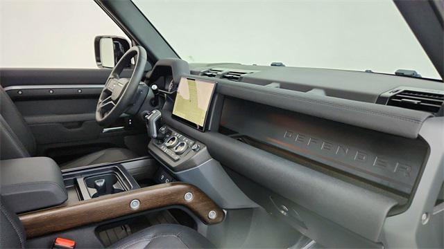Photo of 2023 Gray Land Rover Defender