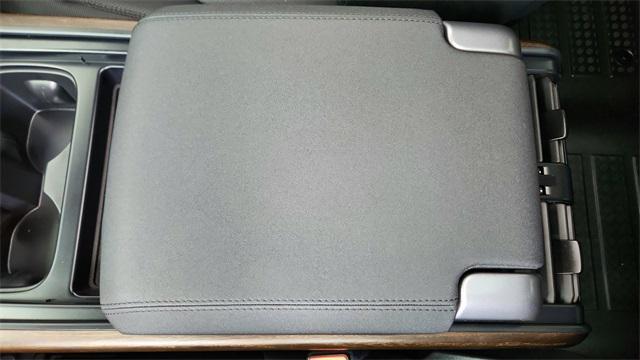 Photo of 2023 Gray Land Rover Defender