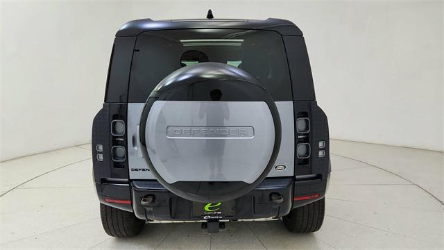 Photo of 2023 Gray Land Rover Defender