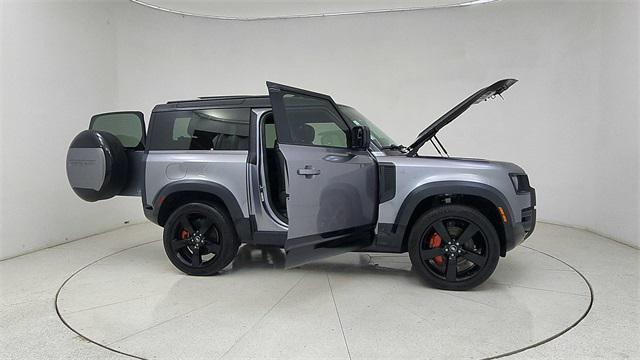 Photo of 2023 Gray Land Rover Defender